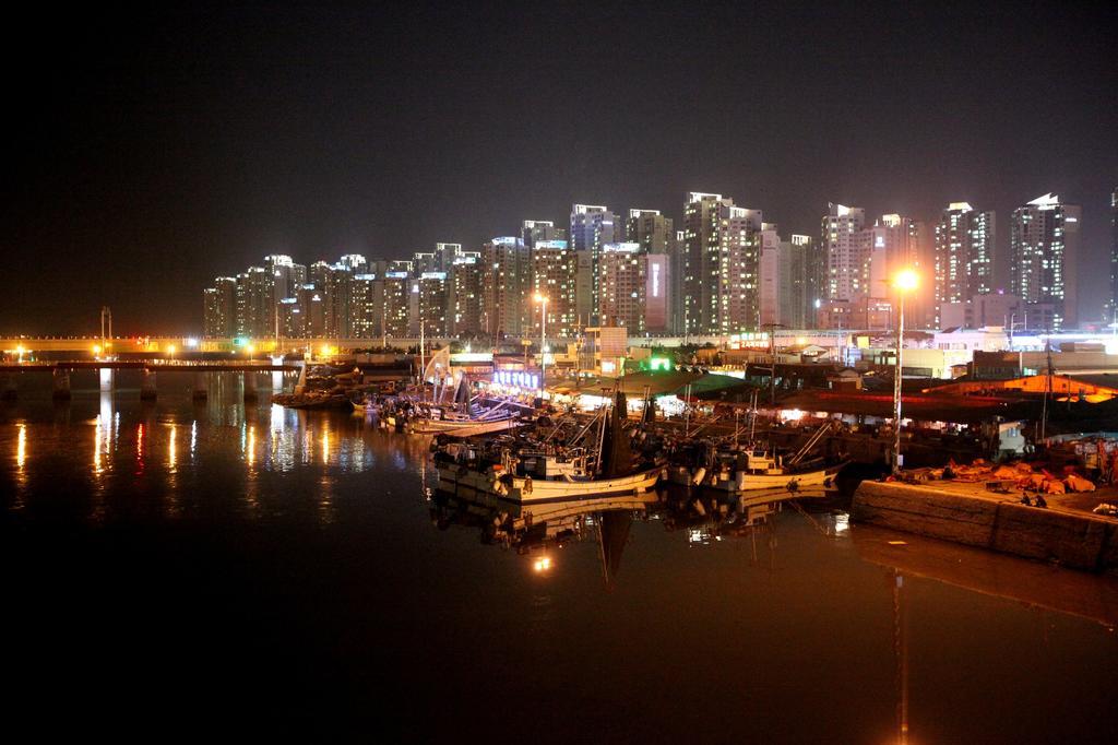 Stellar Marina Hotel Siheung Экстерьер фото