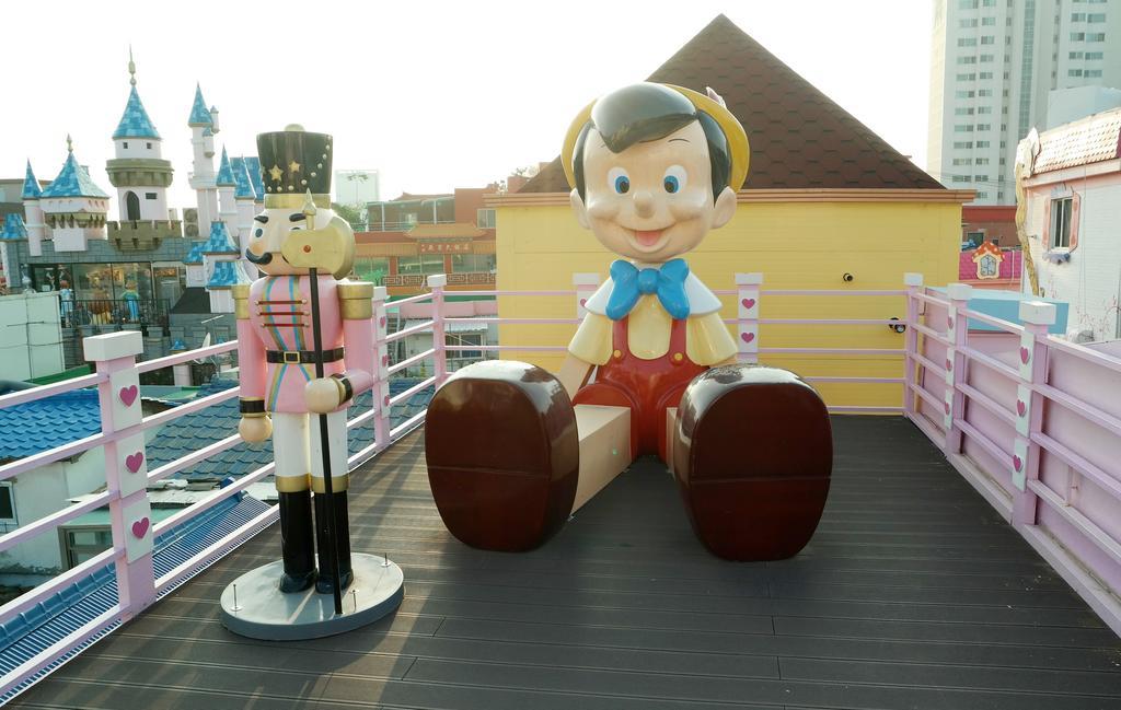 Stellar Marina Hotel Siheung Экстерьер фото
