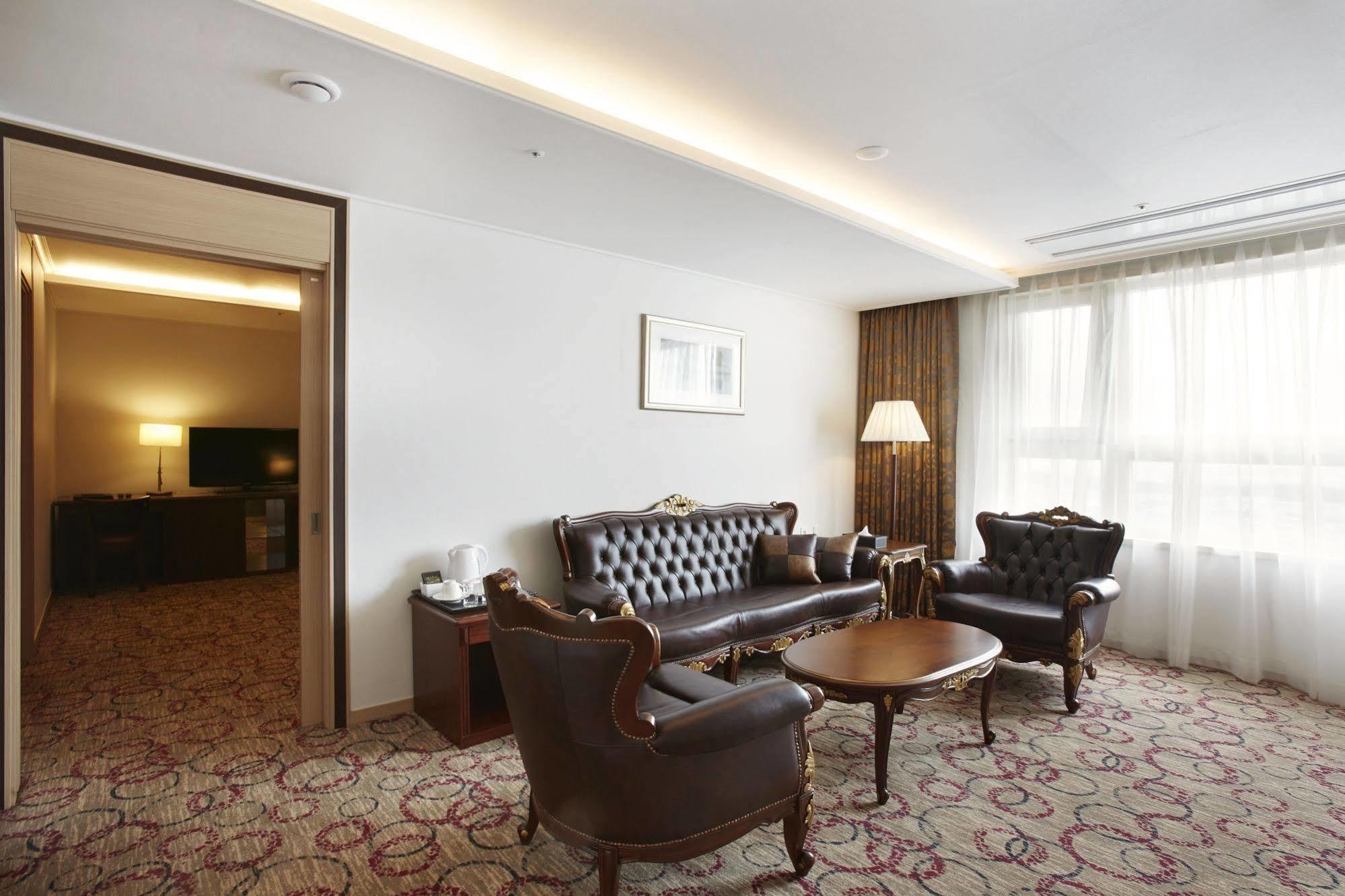 Stellar Marina Hotel Siheung Экстерьер фото